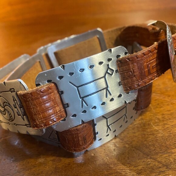 Vintage Western Leather & Etched Metal Concho Belt With Native American Symbols - Picture 3 of 9
